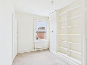 Bedroom- click for photo gallery